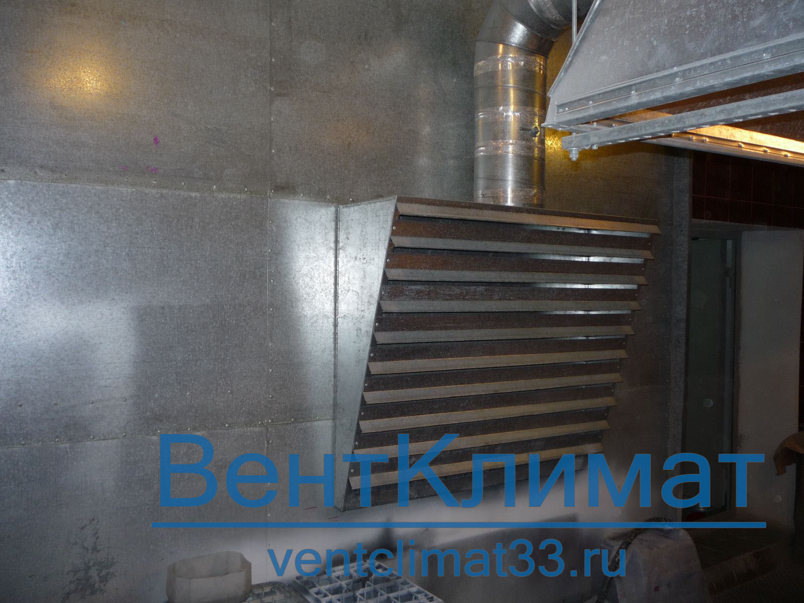 Вытяжная система с молярного помещения по производству мебели